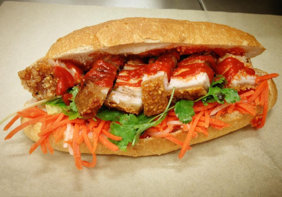 Cách làm bánh mì kẹp thịt nướng 4