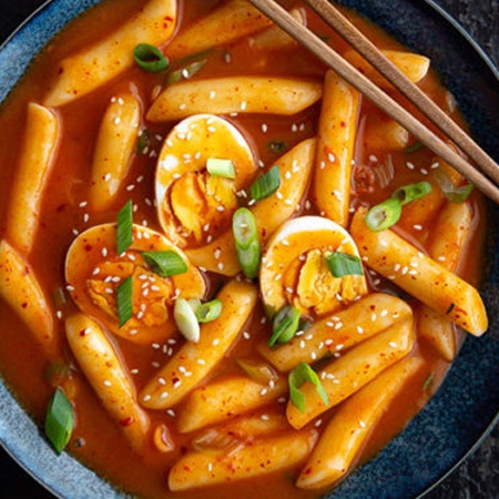 Cách làm tokbokki bằng bánh tráng 1