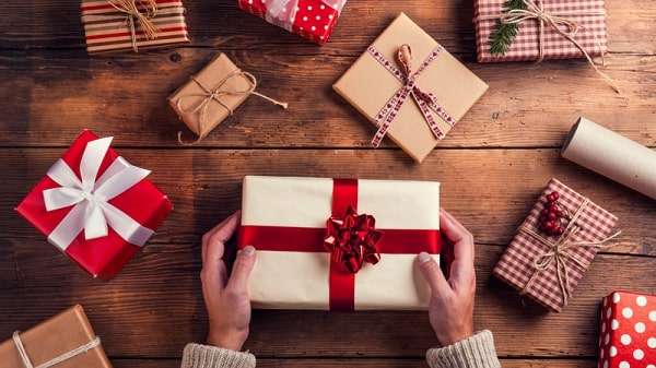 Chọn quà tết tặng người yêu (bạn trai, bạn gái) ý nghĩa năm mới